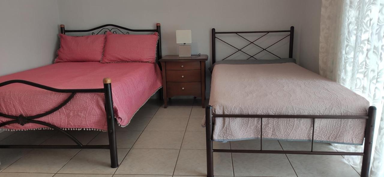Appartement Ostria à Ierissos Extérieur photo